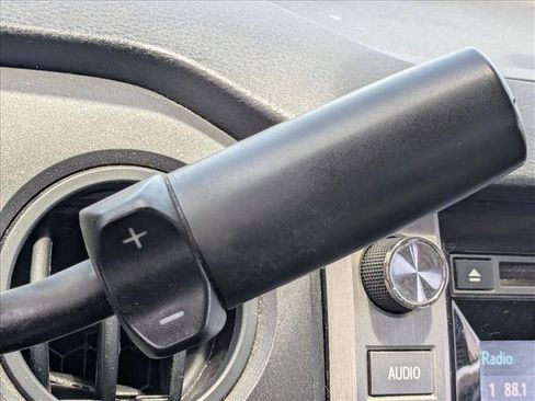 Used 2018 Toyota Tundra SR RWD image 12