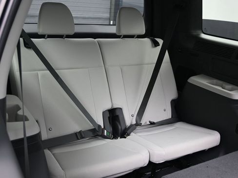 Used 2025 Hyundai Santa Fe SE image 32