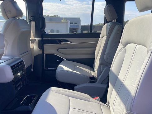 New 2026 Jeep Grand Wagoneer Limited AWD/4WD image 26