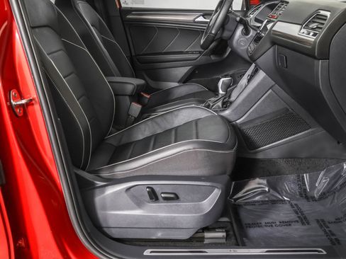Used 2024 Volkswagen Tiguan SEL R-Line image 45