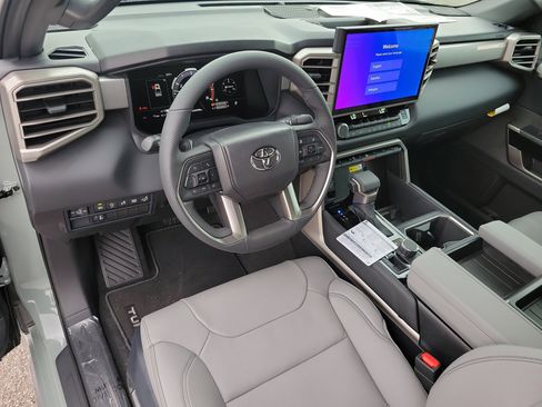 New 2026 Toyota Tundra Limited AWD/4WD image 8