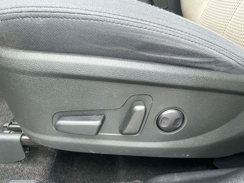 Used 2023 Hyundai Santa Fe SEL FWD image 12