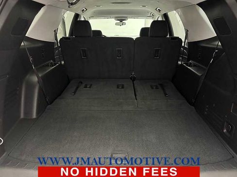 Used 2019 Chevrolet Traverse LT image 18