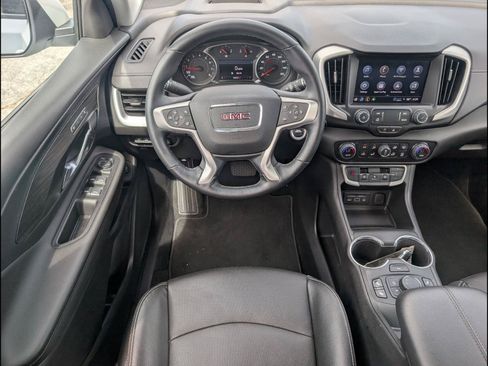Used 2023 GMC Terrain SLT w/ Tech Package FWD image 10