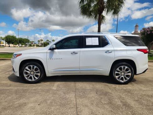Used 2020 Chevrolet Traverse Premier w/ LPO, Floor Liner Package FWD image 3