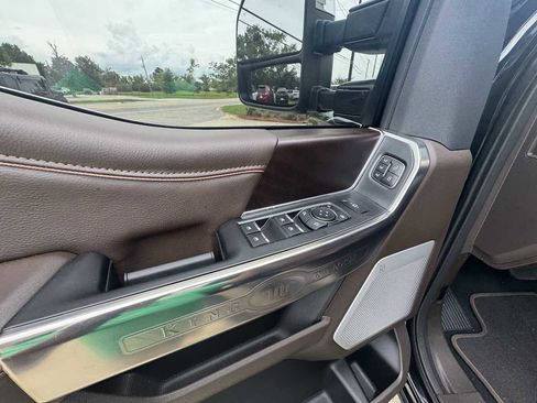 Used 2025 Ford F250 King Ranch w/ Chrome Package AWD/4WD image 13
