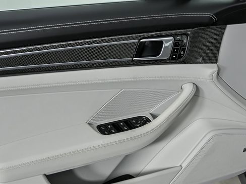 Used 2019 Porsche Panamera Turbo image 17