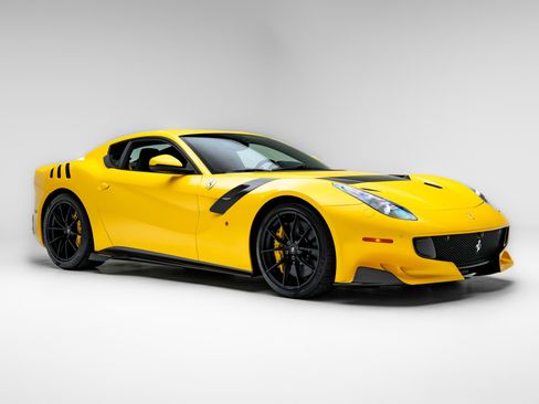 Used 2017 Ferrari F12tdf RWD image 9