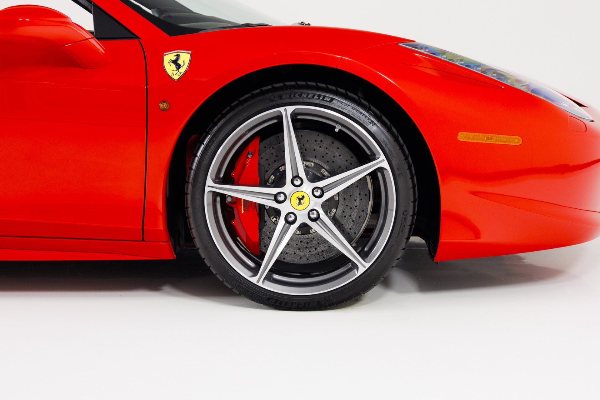 Used 2013 Ferrari 458 Spider RWD image 14