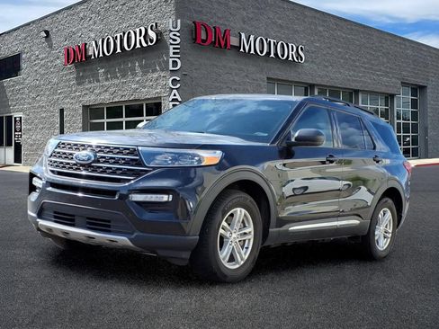 Used 2023 Ford Explorer XLT w/ Equipment Group 202A AWD/4WD image 1