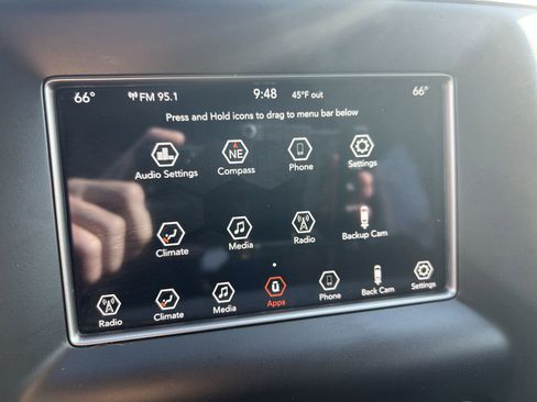 Used 2019 Jeep Grand Cherokee Laredo image 24