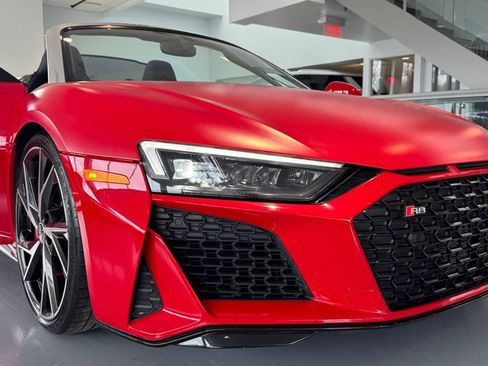 Used 2021 Audi R8 V10 w/ Premium Package image 13