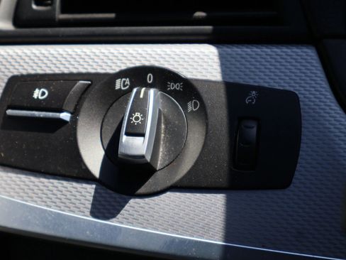 Used 2014 BMW 550i xDrive Sedan image 23