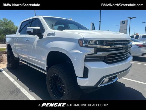 Used 2019 Chevrolet Silverado 1500 High Country w/ Technology Package AWD/4WD image 1