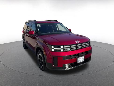 Used 2025 Hyundai Santa Fe SEL image 3