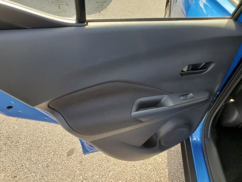 Certified 2025 Nissan Kicks Play S image 12