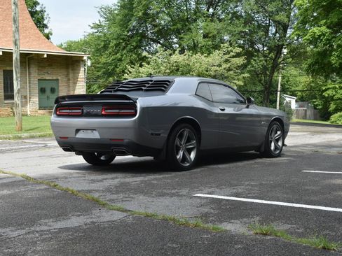 Used 2015 Dodge Challenger R/T w/ Quick Order Package 22B R/T RWD image 7