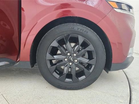 Used 2022 Kia Carnival SX Prestige FWD image 36