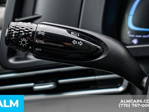 Used 2025 Hyundai Elantra SE image 31