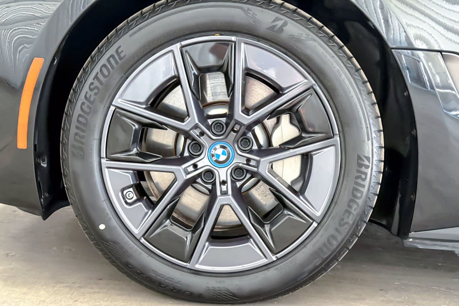 Used 2024 BMW i4 eDrive35 w/ Convenience Package RWD image 26
