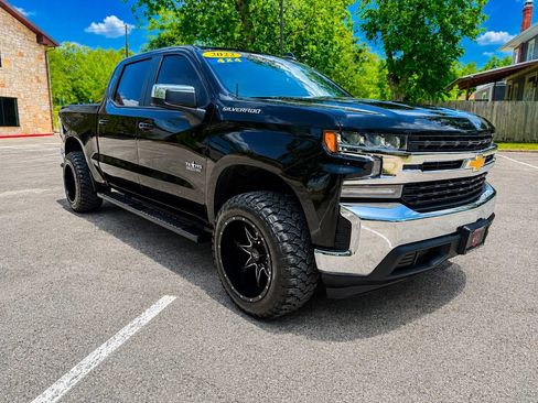Used 2022 Chevrolet Silverado 1500 LT RWD image 3
