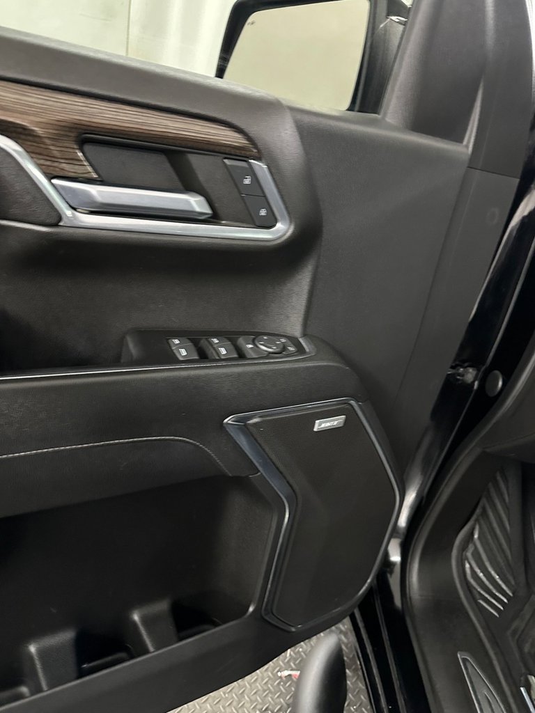 Used 2023 Chevrolet Silverado 1500 RST AWD/4WD image 9
