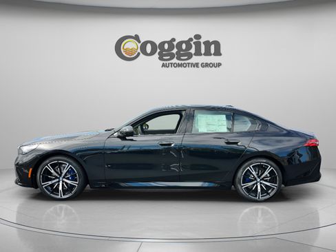 New 2026 BMW 530i w/ M Sport Package RWD image 3