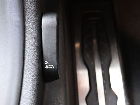 Used 2023 BMW M4 Competition image 30