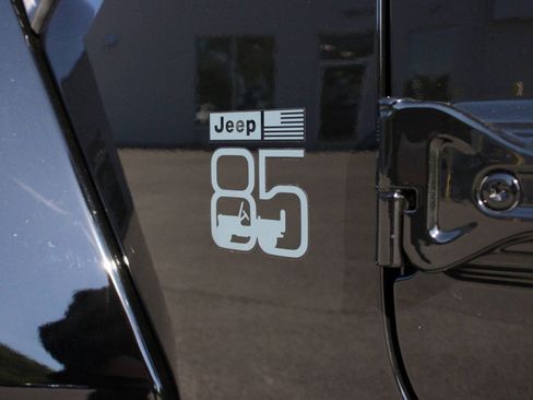 New 2026 Jeep Gladiator Sport AWD/4WD image 11