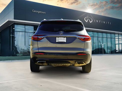 Used 2020 Buick Enclave Essence image 6