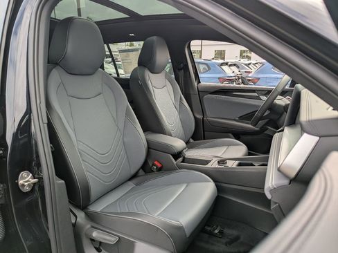 New 2026 Volkswagen Tiguan SE R-Line AWD/4WD image 34