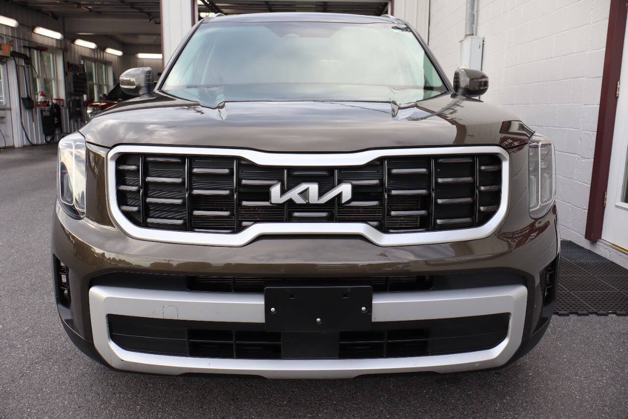 Used 2025 Kia Telluride S AWD/4WD image 2