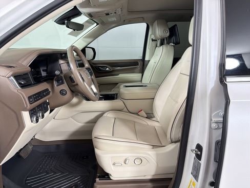 Used 2022 GMC Yukon Denali w/ Denali Ultimate Package AWD/4WD image 5