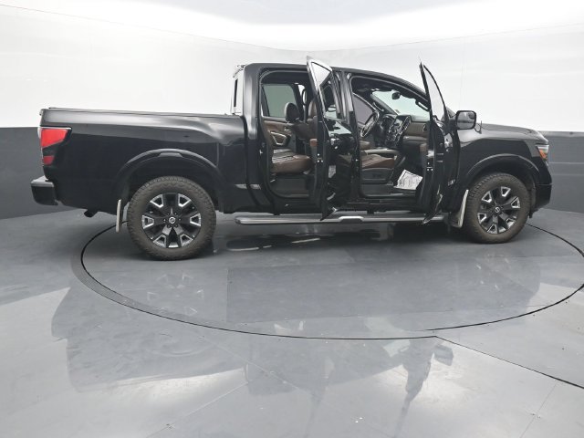 Used 2021 Nissan Titan Platinum Reserve w/ Moonroof Package AWD/4WD image 54