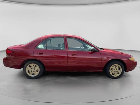 Used 2002 Ford Escort Sedan FWD image 6