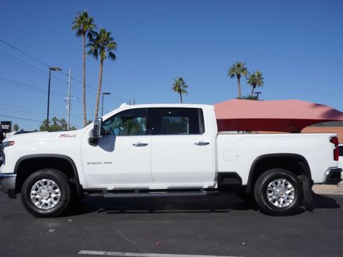 Certified 2024 Chevrolet Silverado 2500 LTZ w/ LTZ Convenience Package image 2