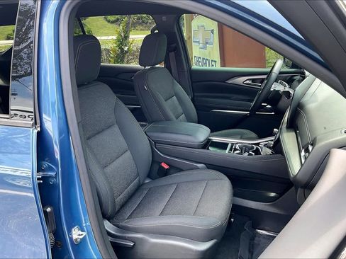 Used 2024 Chevrolet Traverse LT w/ LPO, Floor Liner Package FWD image 8