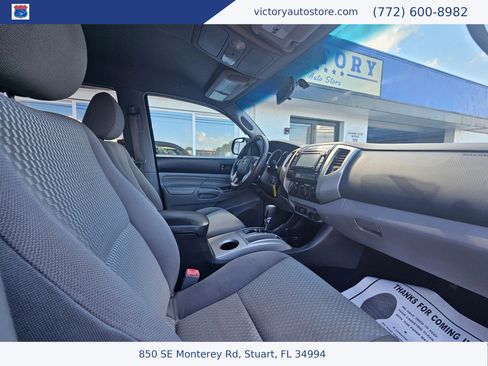 Used 2014 Toyota Tacoma PreRunner w/ SR5 Package image 14