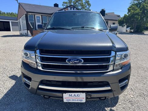 Used 2016 Ford Expedition Limited w/ Equipment Group 301A AWD/4WD image 9