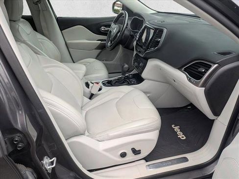 Used 2021 Jeep Cherokee Limited AWD/4WD image 18