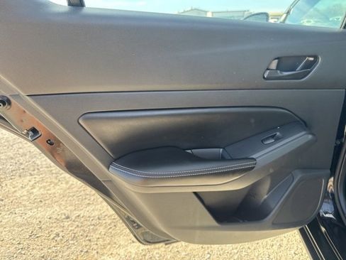 Used 2024 Nissan Altima 2.5 SV image 19