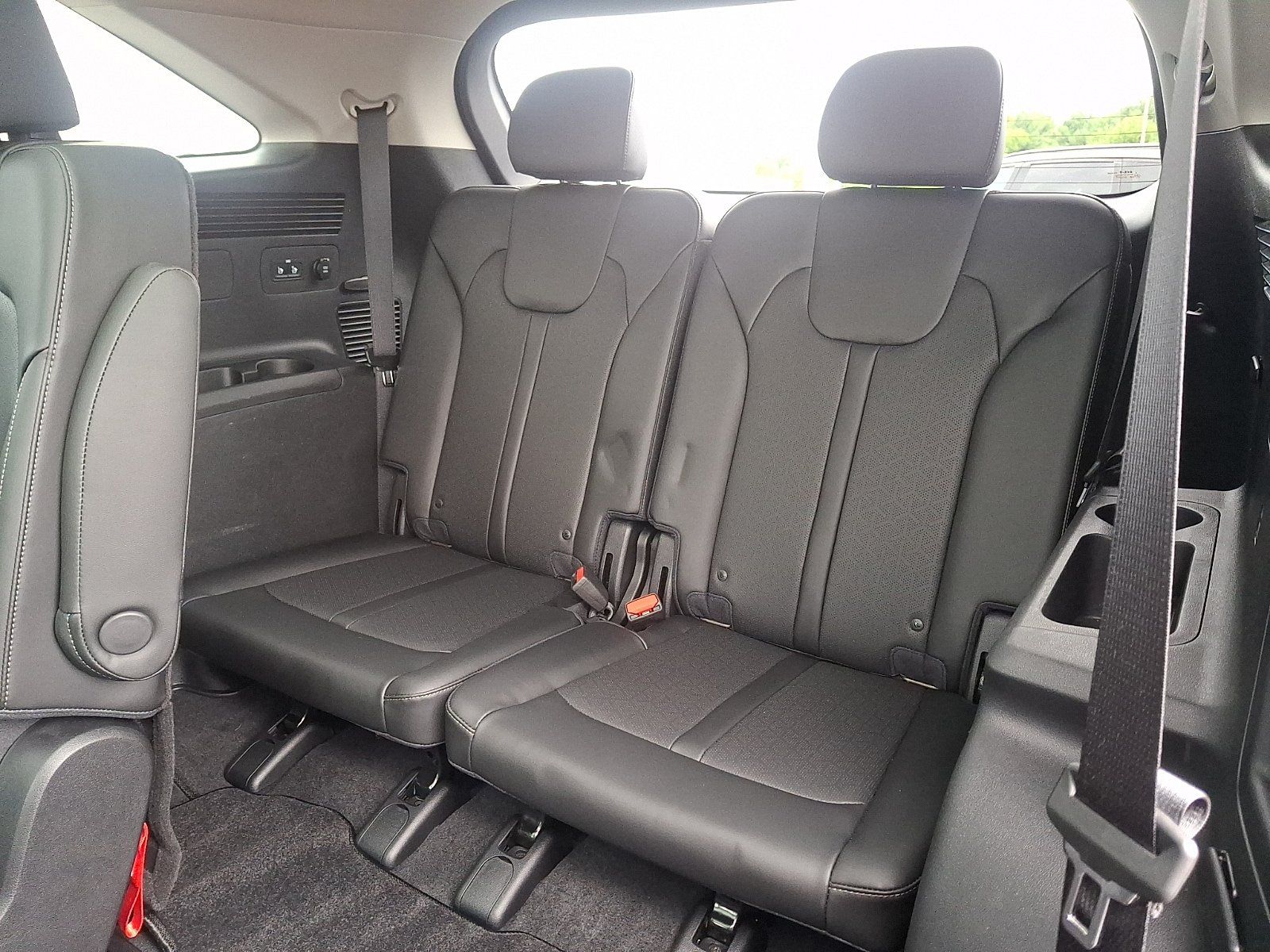 Used 2023 Kia Sorento SX AWD/4WD image 11