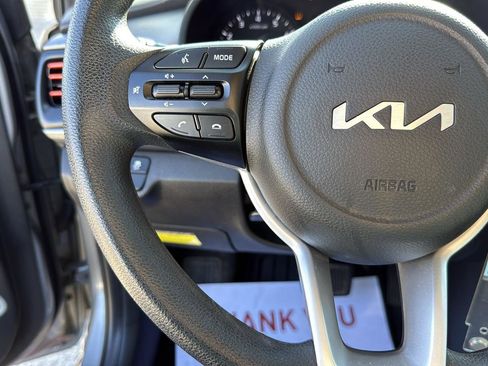 Used 2022 Kia Rio S image 17