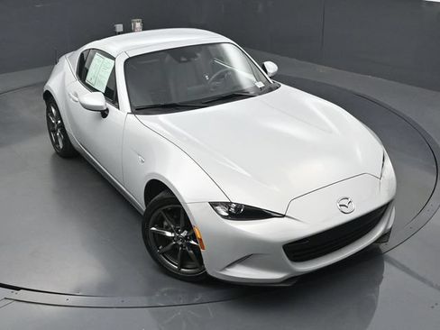 Used 2019 MAZDA MX-5 Miata RF Grand Touring RWD image 32