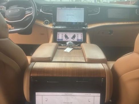 Used 2022 Jeep Grand Wagoneer Series III w/ Rear Seat Video Group 1 image 9