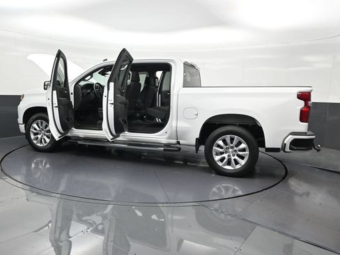 Used 2022 Chevrolet Silverado 1500 Custom RWD image 35