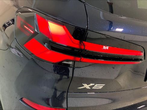 New 2026 BMW X5 xDrive50e image 14