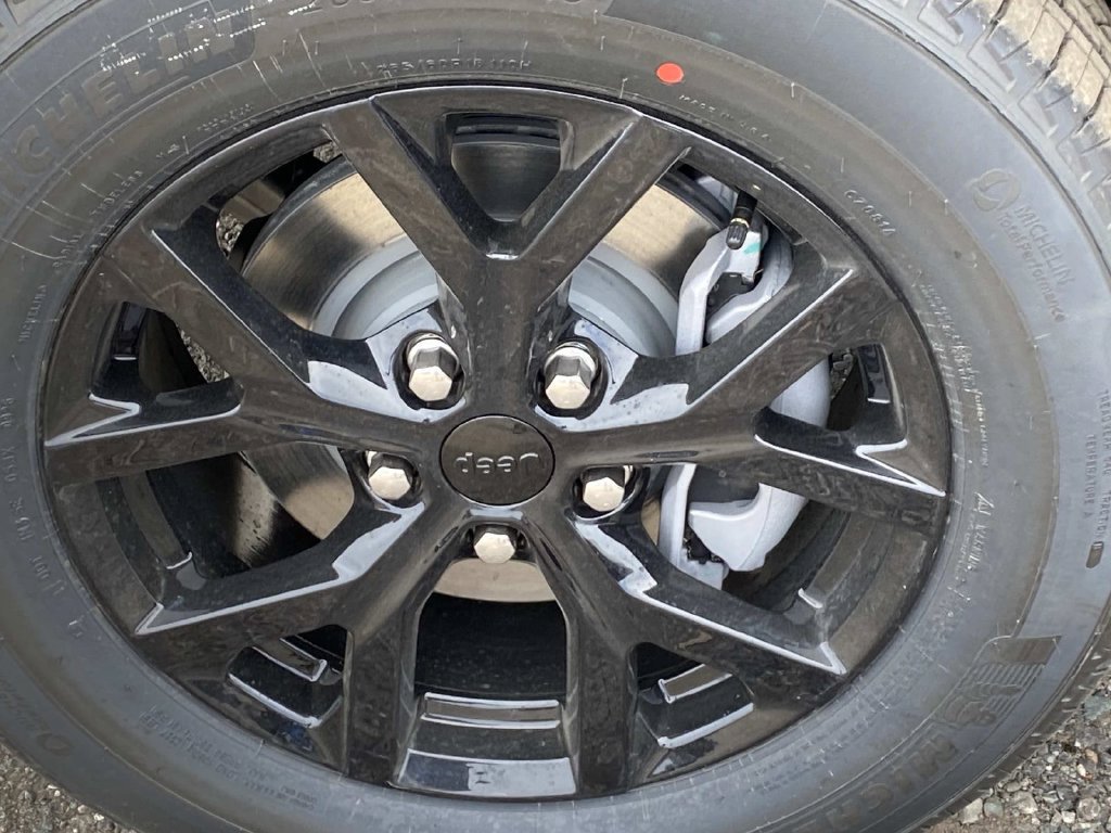 New 2026 Jeep Grand Cherokee Altitude AWD/4WD image 6