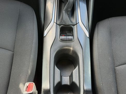 Used 2020 Toyota Corolla LE FWD image 24