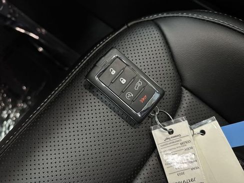 Used 2023 Jeep Grand Cherokee 4WD 4xe w/ Luxury Tech Group II image 32